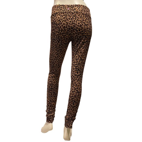 Kira Grace Leopard Leggings with FREE Seamless Knotted Midi Bra - both size: Med - Picture 5 of 13